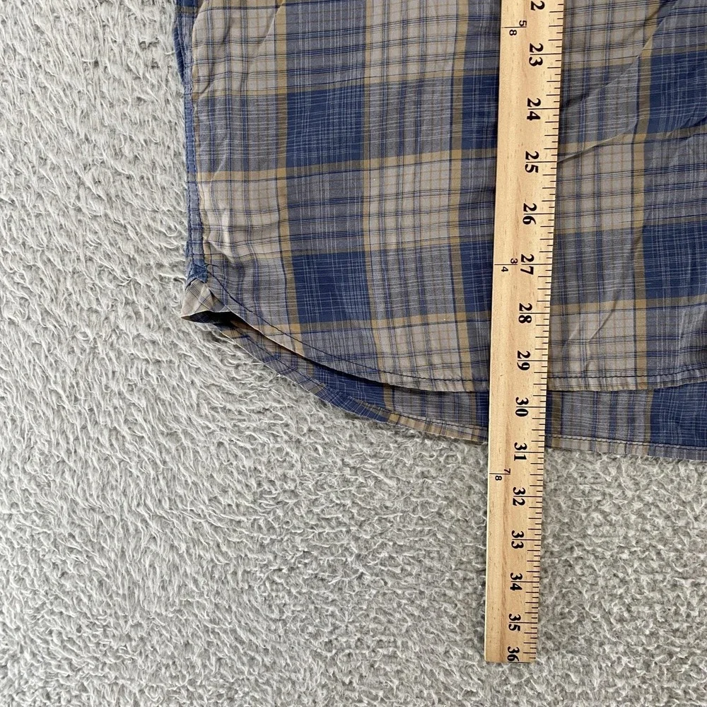The North Face Plaid Shirt Mens XL Hiking Lightweight Short Sleeve Button Up